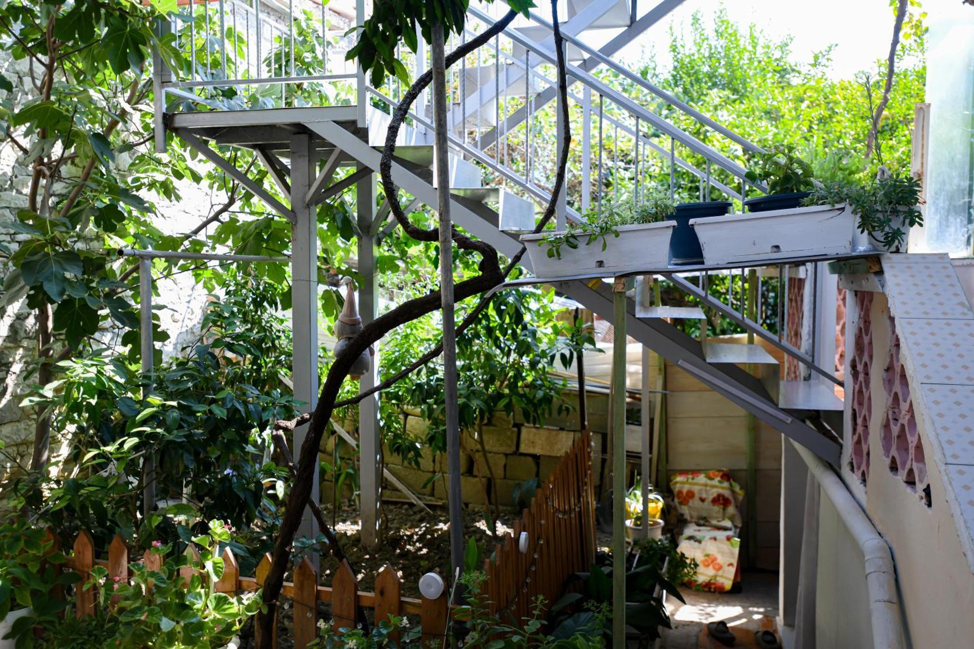 Guest House Flowers Berati Exterior foto
