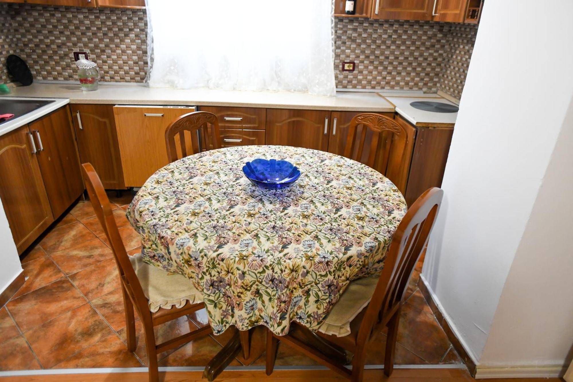 Guest House Flowers Berati Exterior foto